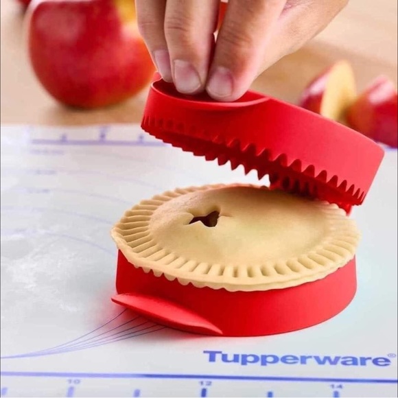 NEW Tupperware Mini Pie Maker - Picture 4 of 10